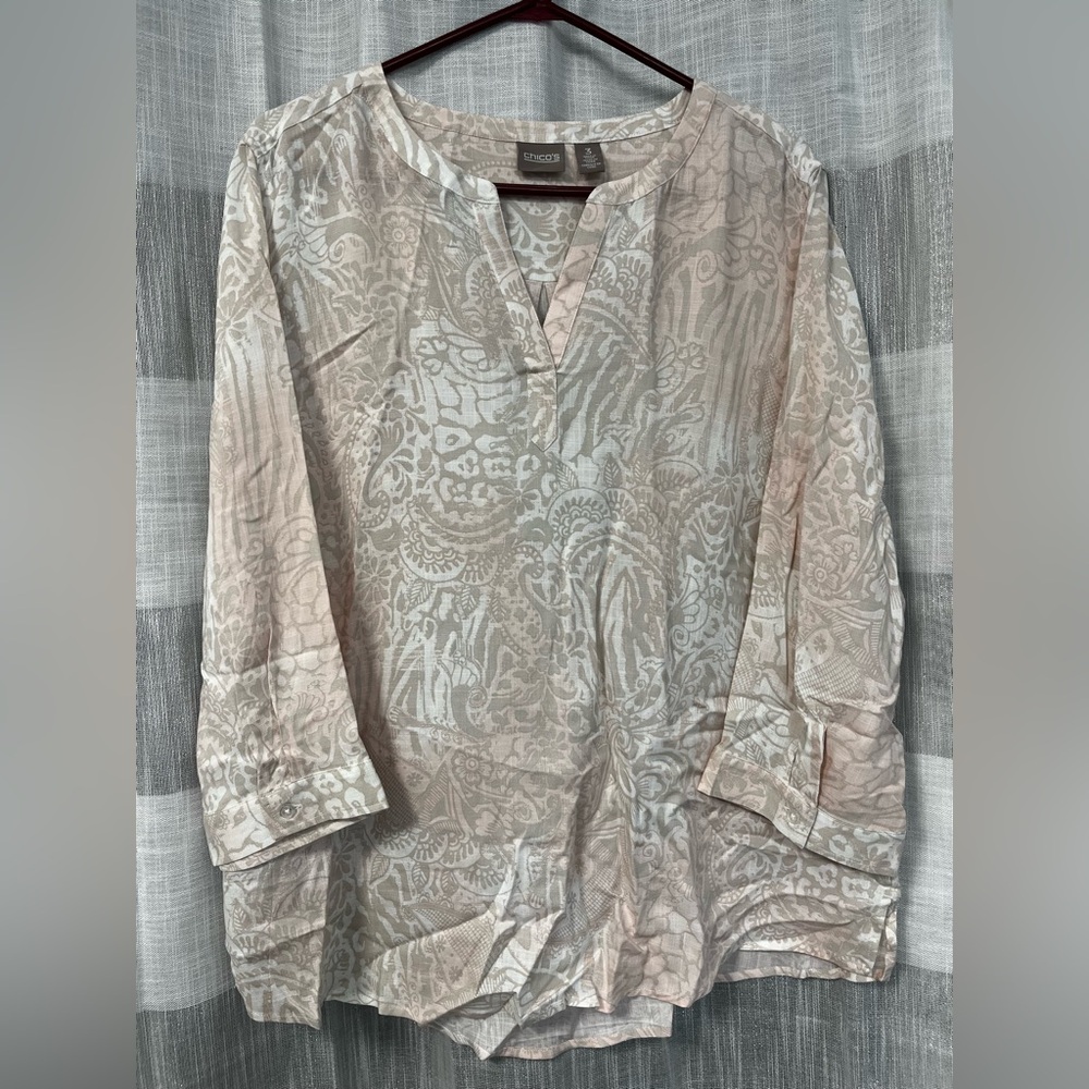 Chico's Women's pullover top Sz 3 (XL/16) V-neck 3/4 sleeves floral/paisley NWOT